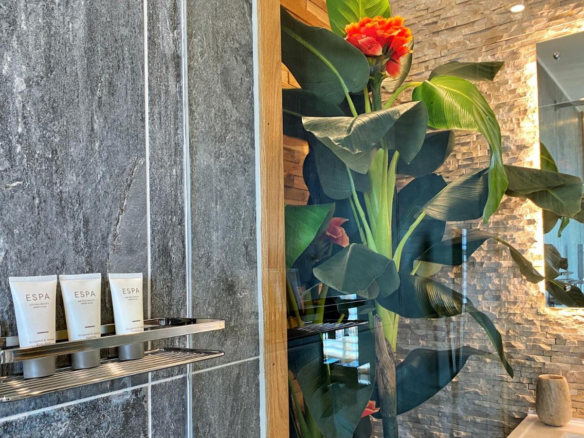 Hambrook House Canterbury - New Luxury Guest House With Espa Spa Complex ภายนอก รูปภาพ