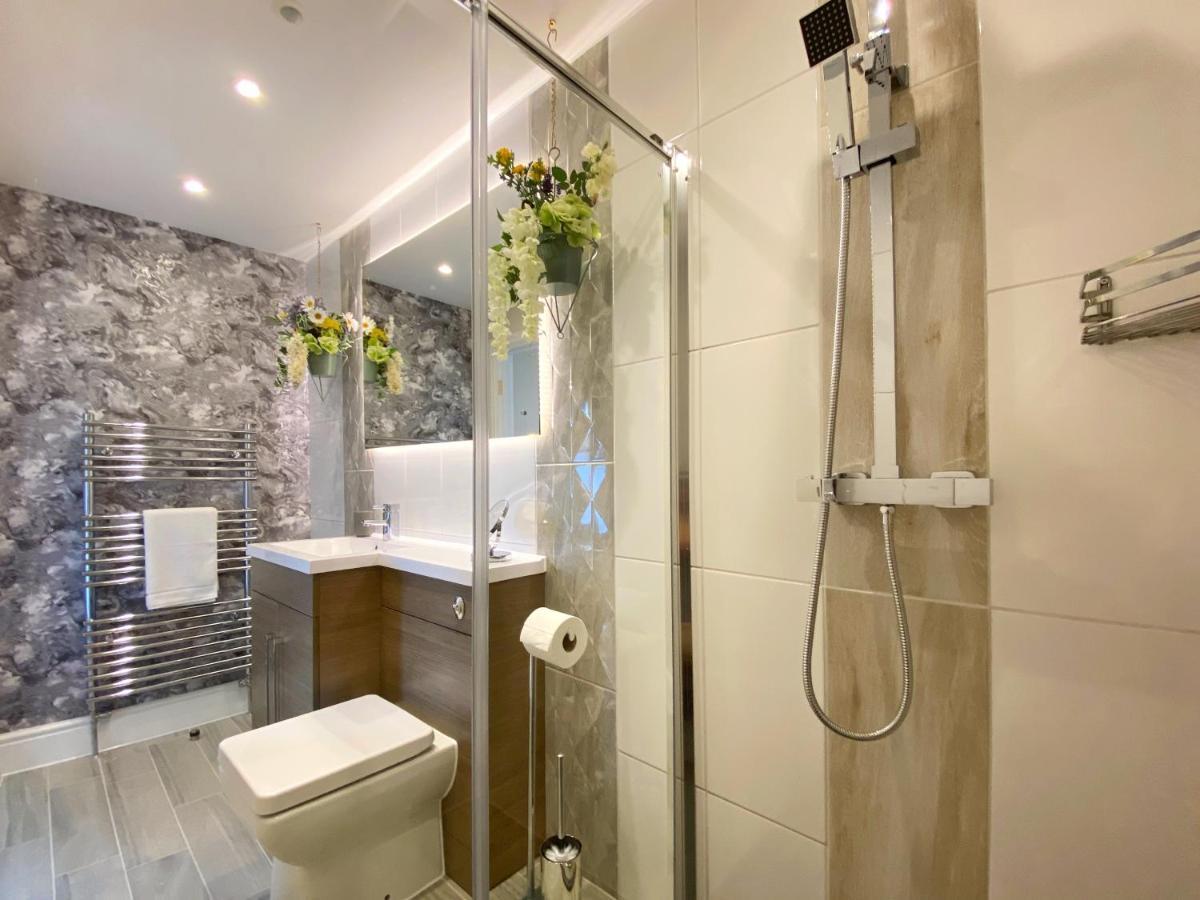Hambrook House Canterbury - New Luxury Guest House With Espa Spa Complex ภายนอก รูปภาพ