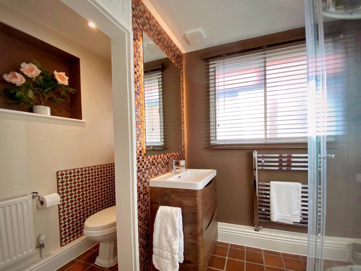 Hambrook House Canterbury - New Luxury Guest House With Espa Spa Complex ภายนอก รูปภาพ